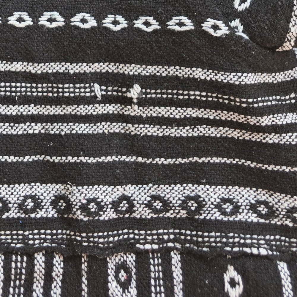Black and White Gheri Cotton Baja Pullover Hoodie Size Large - Picture 4 of 7